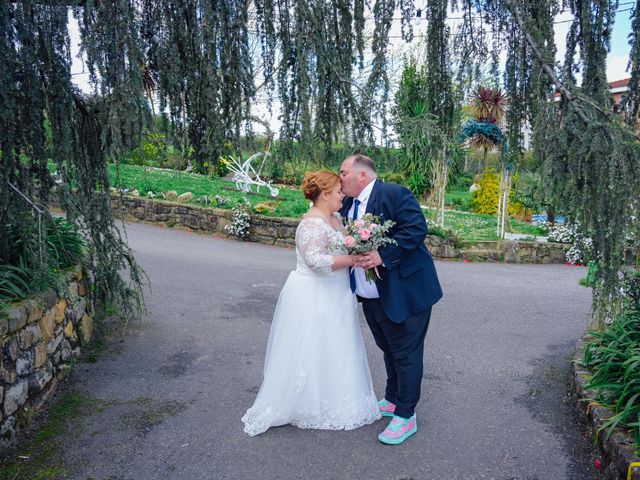 La boda de Jonatan  y Teresa en Bilbao, Vizcaya 12