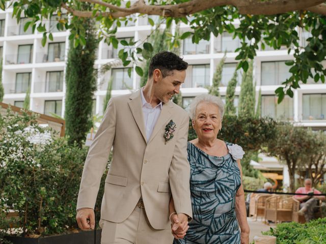 La boda de Antonio y Lydia en Benidorm, Alicante 35
