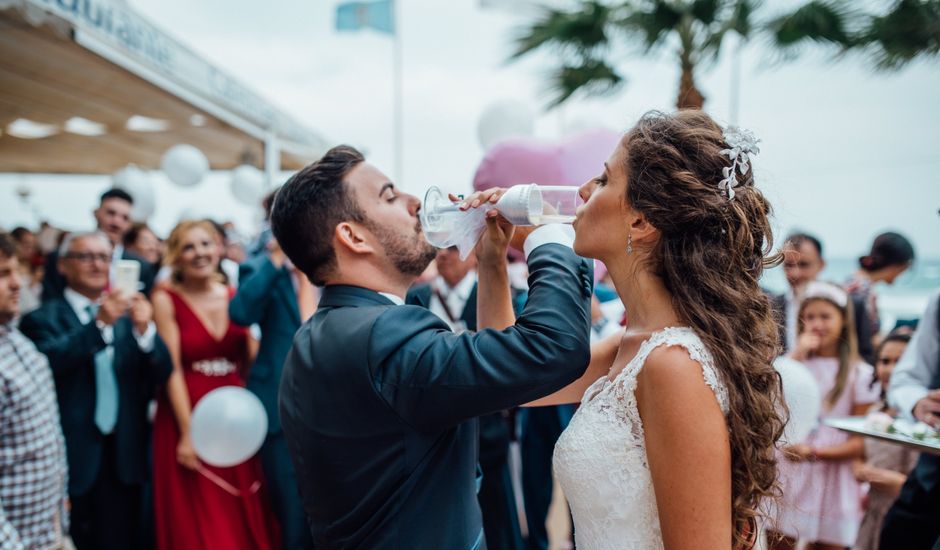 La boda de Alejandro y Jennifer en Nerja, Málaga
