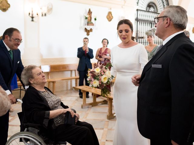 La boda de David y Carmen en Burguillos Del Cerro, Badajoz 23