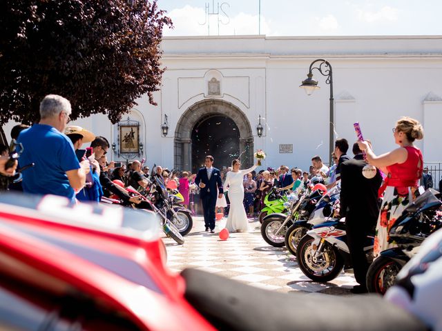 La boda de David y Carmen en Burguillos Del Cerro, Badajoz 34