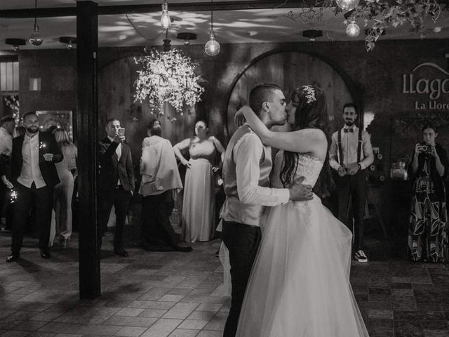 La boda de Hugo y Emma  en Gijón, Asturias 2