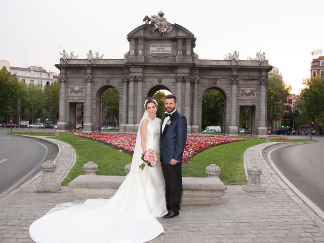 La boda de Marcos y Cristina en Madrid, Madrid 1