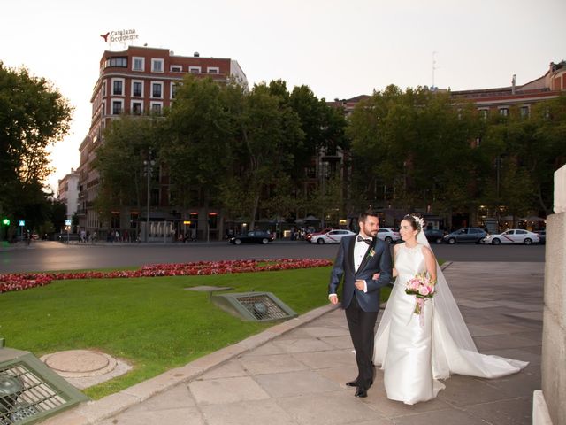 La boda de Marcos y Cristina en Madrid, Madrid 24