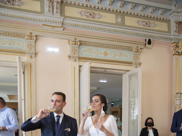 La boda de Josín y Sara en Oviedo, Asturias 40