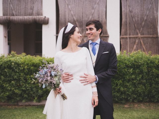 La boda de Juan y Luz María en Alcala De Guadaira, Sevilla 72