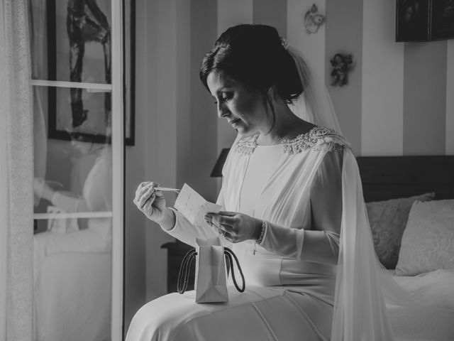 La boda de Alejandro y Elena en Mairena Del Alcor, Sevilla 31