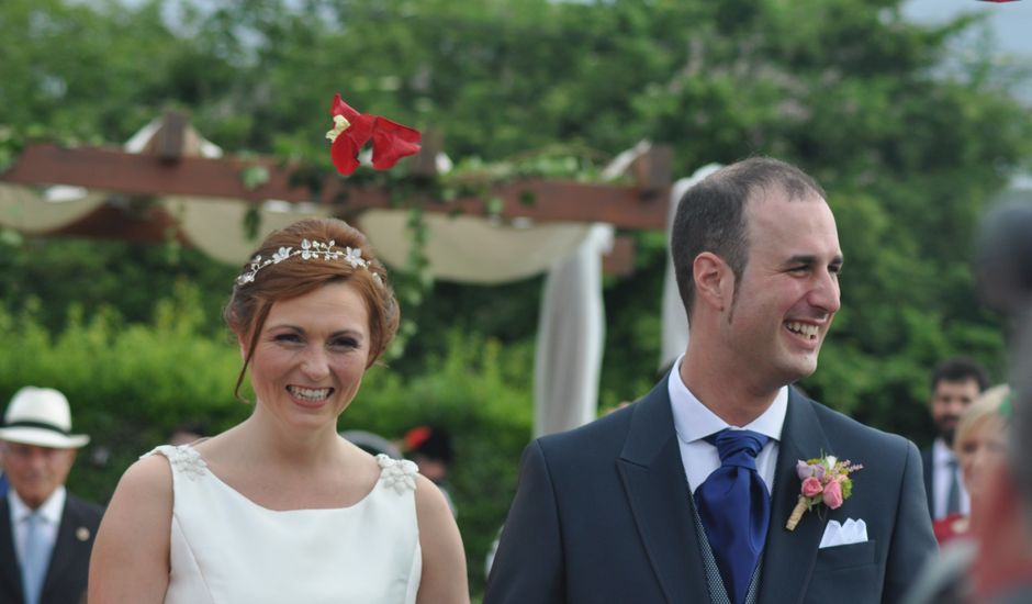 La boda de Miguel y Bárbara en Villaviciosa, Asturias