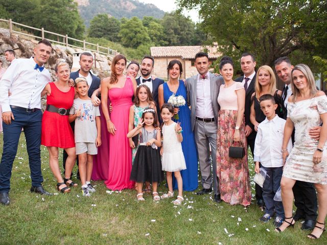 La boda de Alejandro y Vanesa en Sant Fruitos De Bages, Barcelona 27