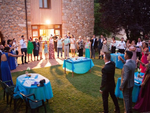 La boda de Alejandro y Vanesa en Sant Fruitos De Bages, Barcelona 39