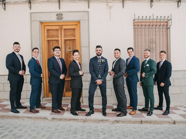 La boda de Mari Fe y Francis en Torredonjimeno, Jaén 1