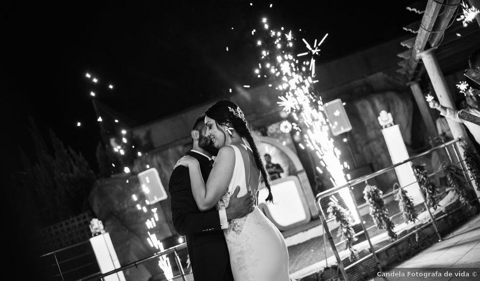 La boda de Mari Fe y Francis en Torredonjimeno, Jaén