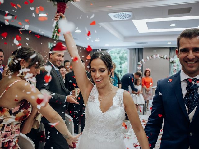 La boda de David y Amanda  en Solares, Cantabria 16