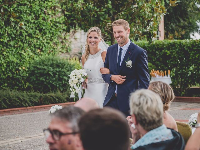 La boda de Marc y Esther en Vilanova Del Valles, Barcelona 29