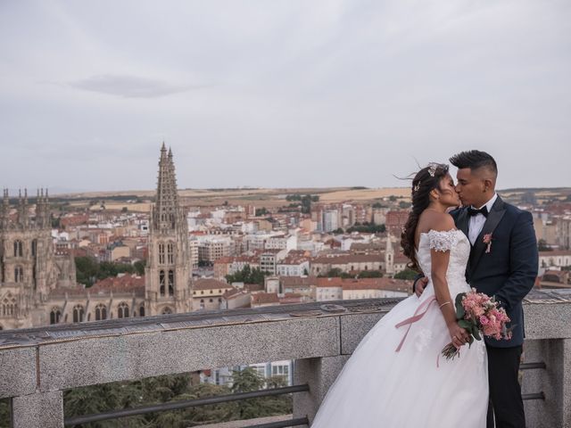 La boda de Alex y Melani en Burgos, Burgos 41