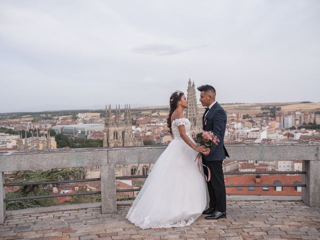 La boda de Alex y Melani en Burgos, Burgos 43