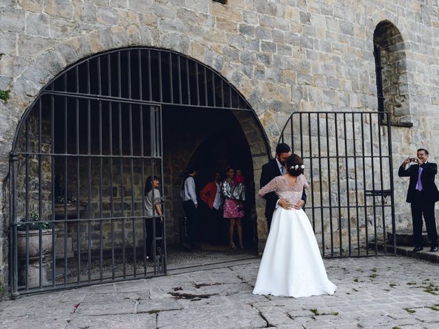 La boda de Gorka y Itsaso en Pamplona, Navarra 45