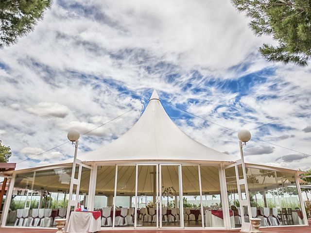 La boda de Juan Carlos y Marta en Torrejon De La Calzada, Madrid 21