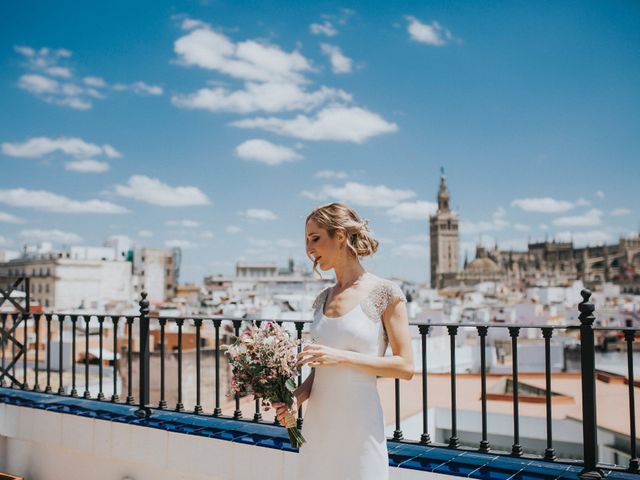 La boda de Javier y Isabel en Sevilla, Sevilla 14