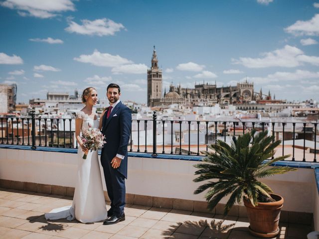 La boda de Javier y Isabel en Sevilla, Sevilla 17