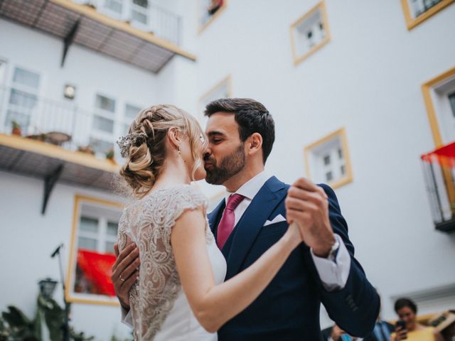 La boda de Javier y Isabel en Sevilla, Sevilla 45