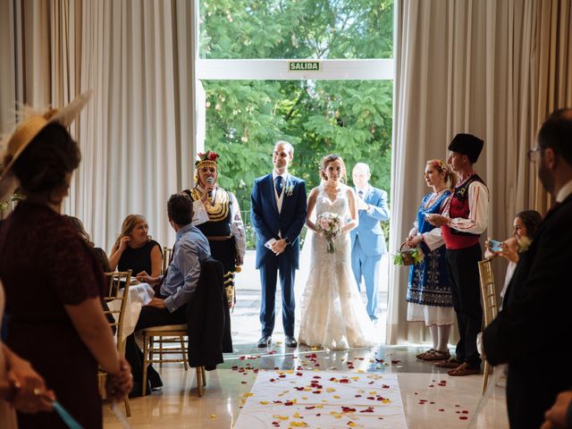 La boda de Fernando y Silvia en Córdoba, Córdoba 16