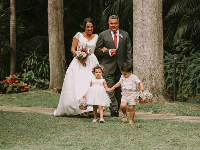 La boda de Víctor y Cristina en Puerto De La Cruz, Santa Cruz de Tenerife 25