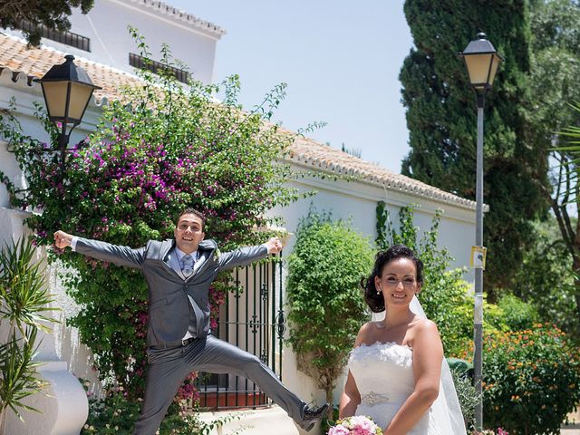 La boda de Daniel y Macarena en Chiclana De La Frontera, Cádiz 13