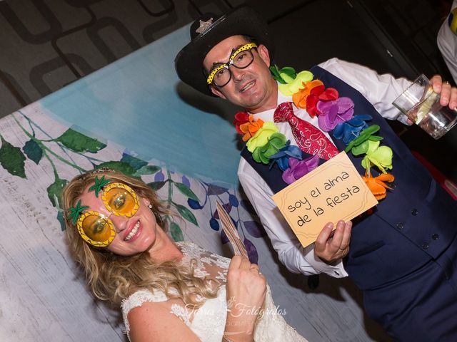 La boda de Fernando y Mari Carmen en Benalmadena Costa, Málaga 61