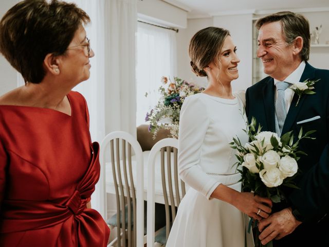 La boda de David y Lourdes en Castelló/castellón De La Plana, Castellón 21