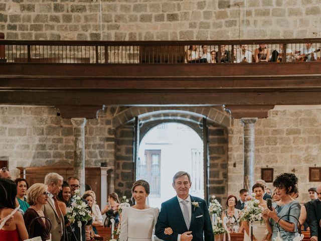 La boda de David y Lourdes en Castelló/castellón De La Plana, Castellón 33