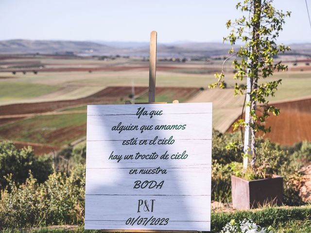 La boda de Pepe y Teresa en Caracuel De Calatrava, Ciudad Real 20