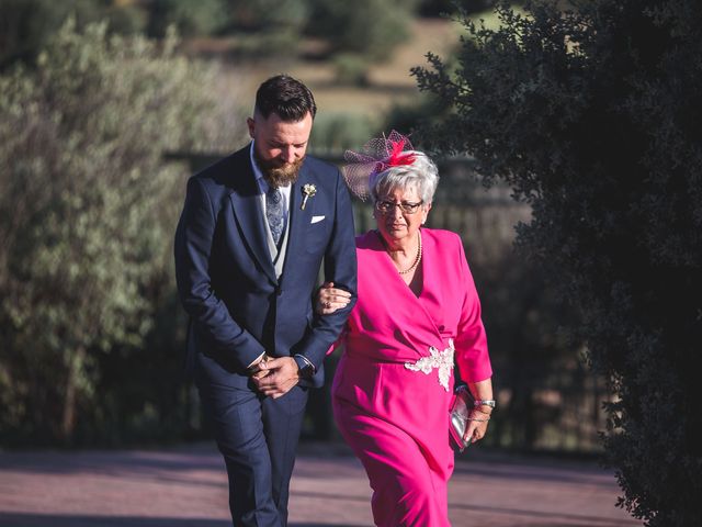 La boda de Pepe y Teresa en Caracuel De Calatrava, Ciudad Real 21