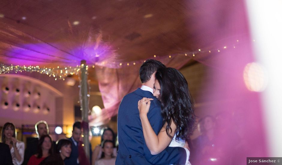 La boda de Hector y Sara en Trujillo, Cáceres