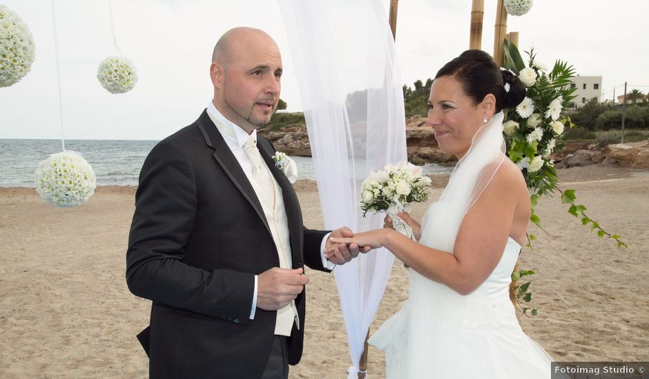 La boda de Oscar y Mila en L' Atmella De Mar, Tarragona