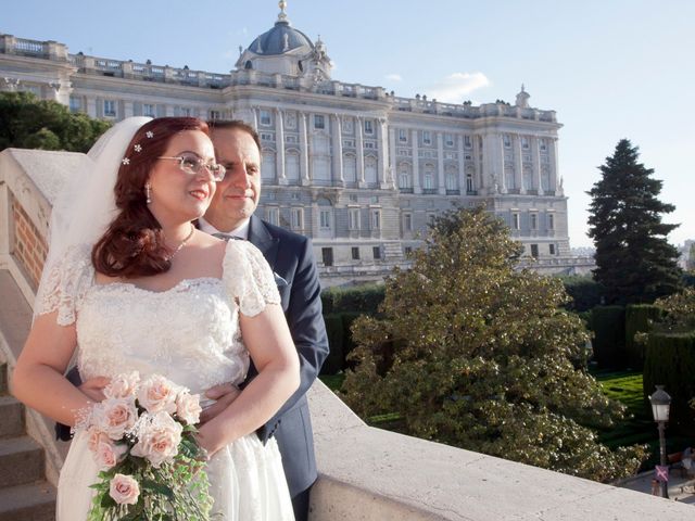 La boda de Raúl y Raquel en Madrid, Madrid 21