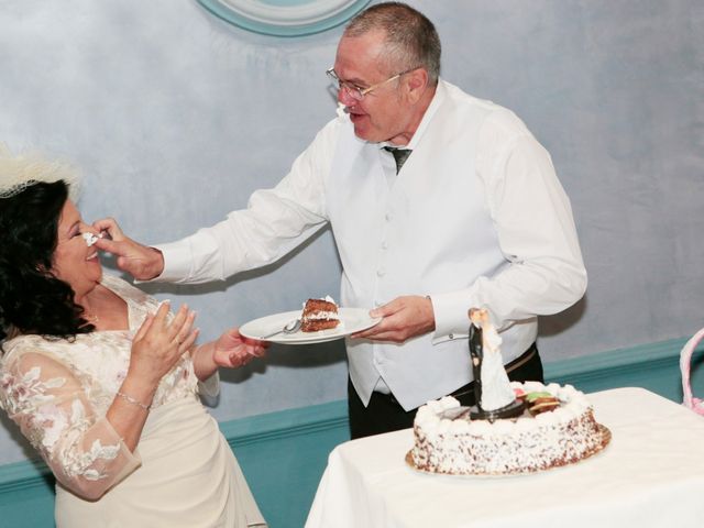 La boda de Carmen y Miguel en Alcala Del Rio, Sevilla 18