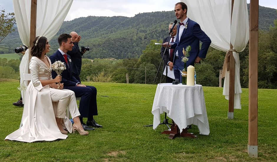 La boda de Aniol y Carlota en El Collell, Girona