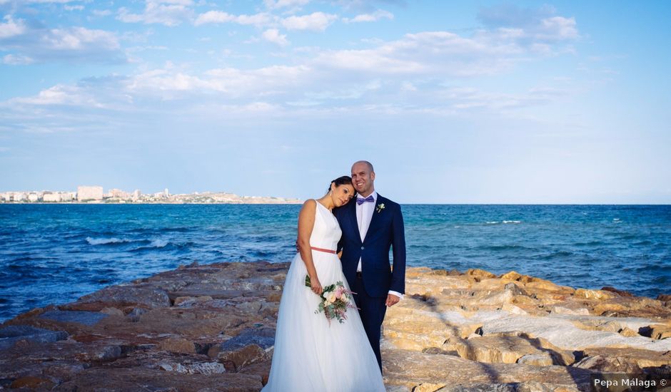 La boda de Alejandro y Inés en Alacant/alicante, Alicante