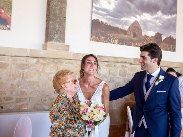 La boda de Jon y Ana en Villamayor De Monjardin, Navarra 25