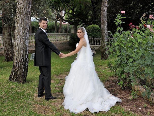 La boda de Laura y Gabi en Santpedor, Barcelona 17