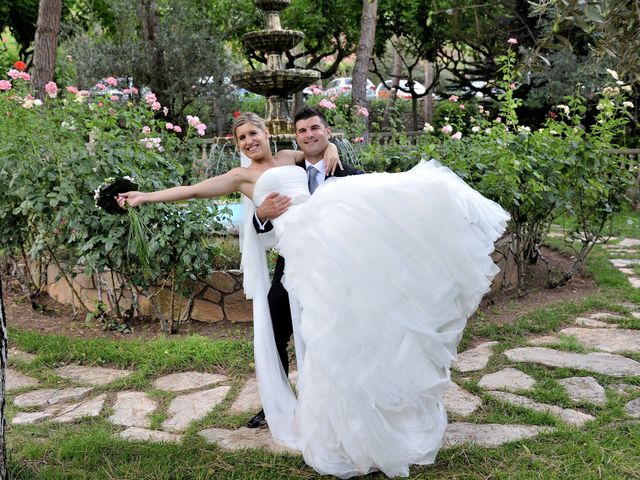 La boda de Laura y Gabi en Santpedor, Barcelona 22