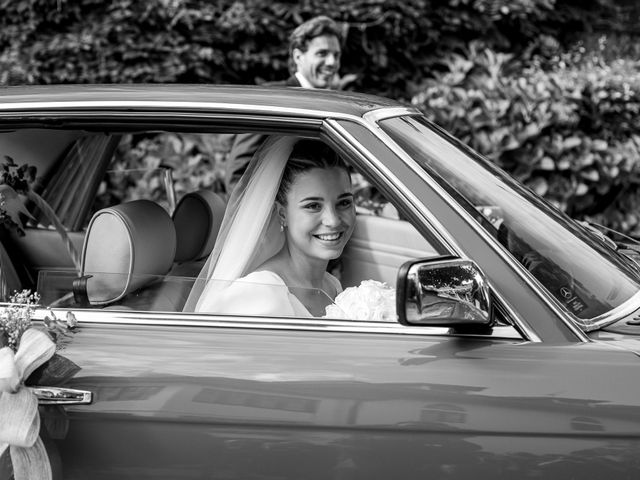 La boda de Juan y Carol en A Coruña, A Coruña 32