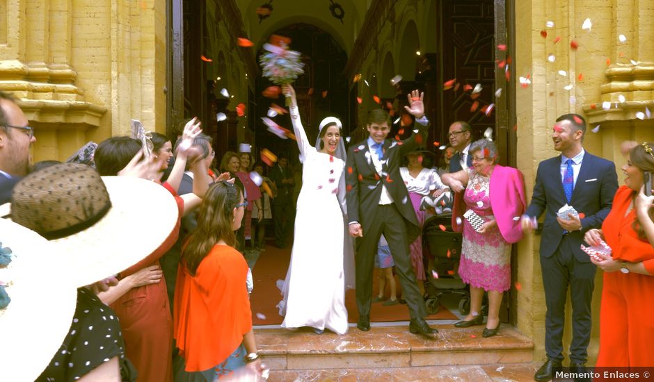 La boda de Luz María y Juan en Alcala De Guadaira, Sevilla
