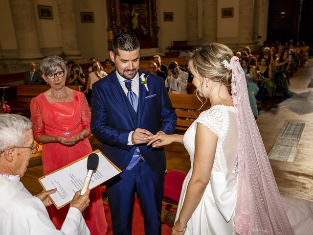 La boda de Jordi y Ana en Valoria La Buena, Valladolid 24