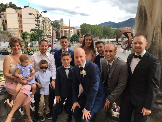 La boda de Asier  y Amanda  en Bilbao, Vizcaya 8