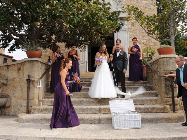 La boda de Rubén   y Sarah  en Castell-platja D&apos;aro, Girona 31