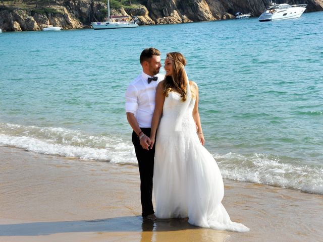 La boda de Rubén   y Sarah  en Castell-platja D&apos;aro, Girona 40