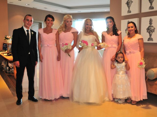La boda de Carlos y Aline en Madrid, Madrid 16