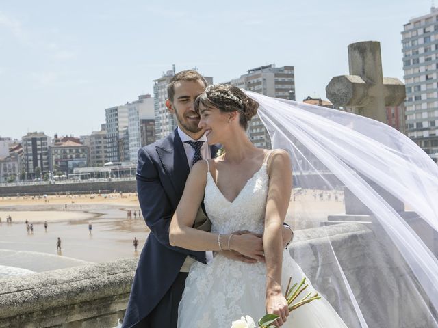 La boda de Lucio y Úrsula en Gijón, Asturias 20